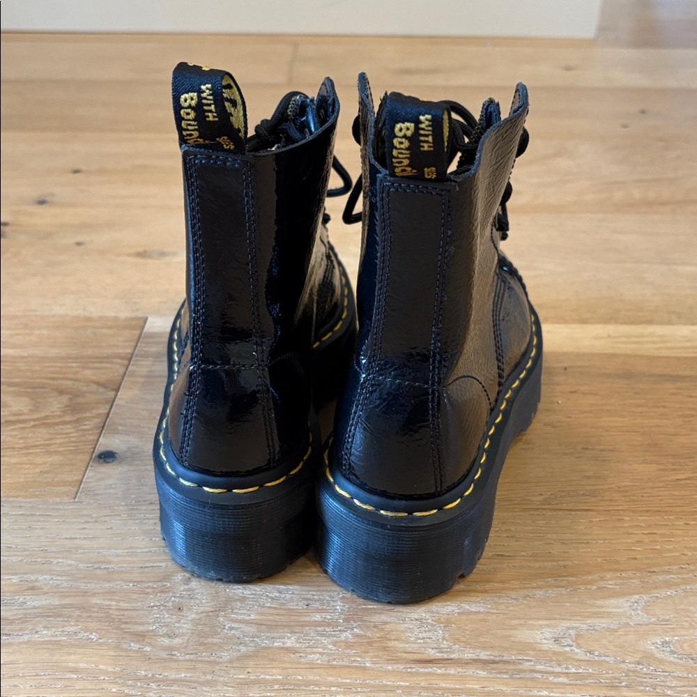 Dr. Martens distressed patent leather platform Boots size 8 - Picture 5 of 8